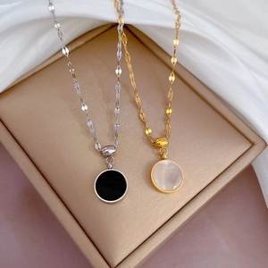 Double Sided Shell Round Pendant Necklace Titanium Steel Real Gold Plated Elegant Clavicle Chain For Women Jewelry