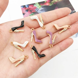 DIY Goldlegierung High Heel Anhänger mit Strass und Emaille für Schmuckherstellung