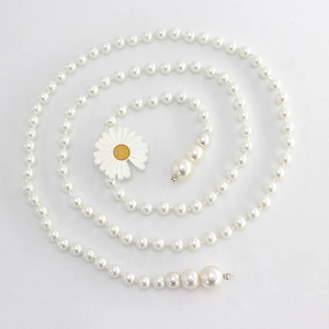Chaîne de taille en perles pour femme avec pendentif marguerite et perles dégradées