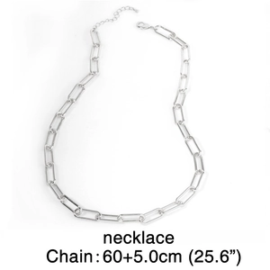 Detail view of silver paperclip chain necklace with 60cm length and lobster clasp