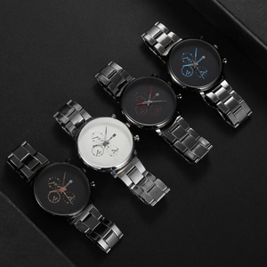 Fashionable men's quartz wristwatches with three-dial calendar and metallic steel strap