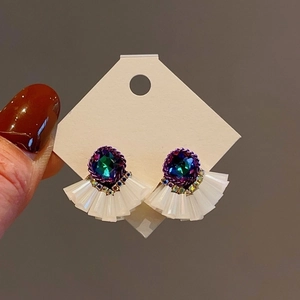 Elegant Fan Shaped Crystal Stud Earrings Alloy Rhinestone With Silver Earring Post For Women Luxury Style