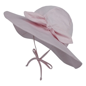 Detailansicht eines rosa Sonnenhuts mit Schleife und verstellbarem Kinnriemen für Babys