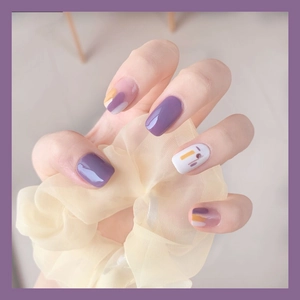 Graffiti contrast press-on nails in purple and white, minimalist geometric fake nails