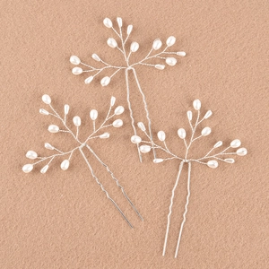 Détails de trois épingles à cheveux de mariée argentées avec perles fait main