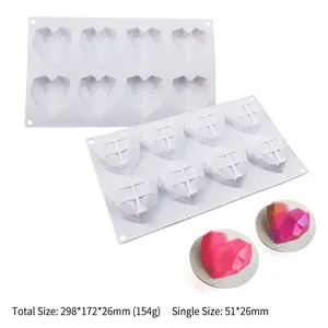 Detail of 8-cavity diamond heart silicone mold with dimensions 298x172x26mm for baking