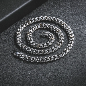 Collana a catena cubana in argento acciaio inossidabile con chiusura per uomo e donna