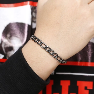 Retro vintage stainless steel Figaro chain bracelet for men and women on wrist