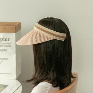 Sommerlicher Strohhut ohne Kopf in Rosa mit gestreiftem Band für Damen und Kinder