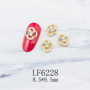 Detail of gold petal nail charms with pearls and crystals, 8.5x9.5mm LF6228 set