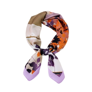 Carré de soie élégant 70cm à imprimé floral abstrait violet et orange avec finition satinée
