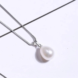 Elegant S925 sterling silver necklace featuring a drop-shaped white pearl pendant on a box chain