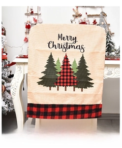 Dettaglio coprisedia natalizio con stampa Merry Christmas e bordo a quadri rossi