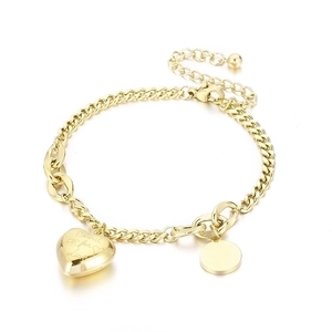 Golden stainless steel Cuban chain bracelet with engraved heart charm and blind for love motif