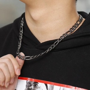 Men's hip-hop Figaro chain necklace in gunmetal stainless steel worn by model