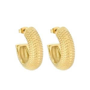Chic 18K gold plated stainless steel C-shaped earrings with scale textured surface