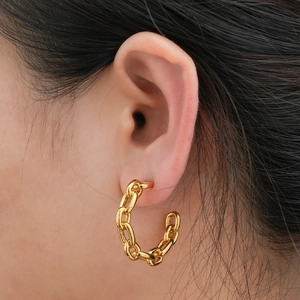 Women's 18K gold plated stainless steel C-shaped chain link earrings for trendy styling