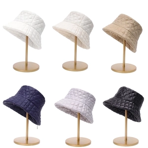Sombreros de pescador acolchados para mujer en blanco, beige, kaki, azul y negro