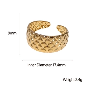 Detail showing 9mm width and 17.4mm inner diameter of gold quilted pattern ring