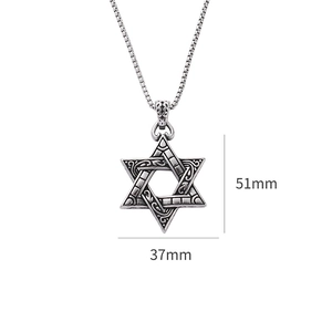 Détail du pendentif Étoile de David en acier inoxydable mesurant 51mm par 37mm