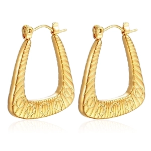 Textured 18K gold plated stainless steel hoop earrings with geometric pattern and reflections