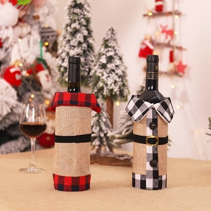 Housses de bouteille de vin de Noël en lin à carreaux avec décorations de fête