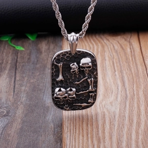 Silver skull pendant on rectangular military tag with braided chain for men's punk style