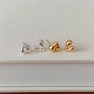 Heart Stud Earrings 925 Sterling Silver Minimalist Fluid Design Polished Finish Romantic Jewelry For Women
