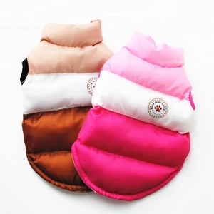 Gilet imbottito per cani invernale con design trapuntato in marrone e rosa