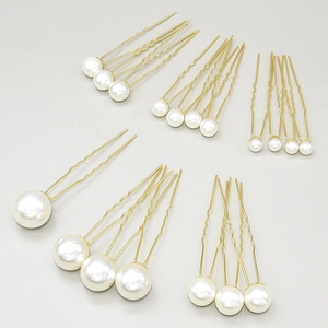 Set of 18 vintage bridal pearl hair pins with gold U-shaped alloy clips for weddings