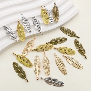Feather Shape Charms Alloy Metal Vintage Retro Style For DIY Jewelry Making Necklaces Crafting Accessories