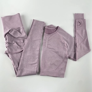 Detail view of seamless lilac yoga set with thumb holes and scrunch butt design