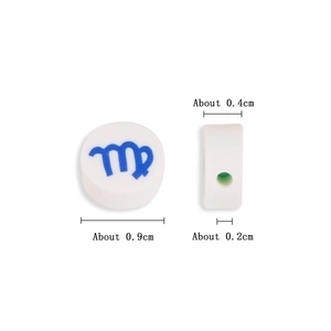 Makro-Detail von Virgo-Sternzeichenperle aus Polymer-Ton mit Maßen und blauem Symbol