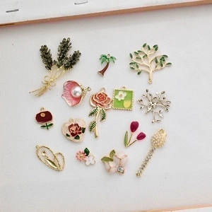Assorted DIY alloy floral charms with pearls including tulips and roses for hair accessories