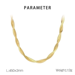 Detail showing 450mm length and 3mm width parameters for the gold snake chain necklace
