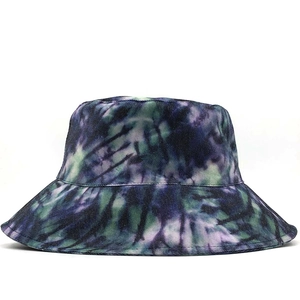 Bunter Batik-Anglerhut mit lila-grünem Muster aus strapazierfähigem Baumwoll-Twill-Stoff