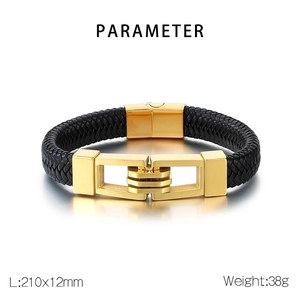 Detail view of woven leather bracelet with golden magnetic clasp and 210x12mm dimensions