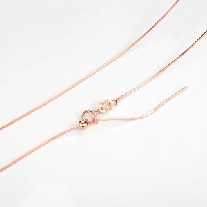Detail of S925 rose gold sterling silver adjustable chain with Italy hallmark and spring clasp