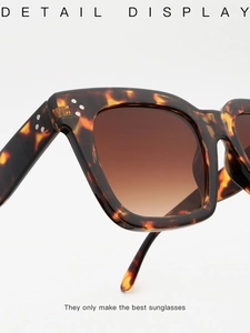Detailansicht der quadratischen Schildpatt-Sonnenbrille mit drei Metallnieten