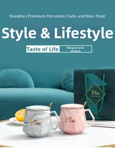 Nordic marble pattern ceramic mug set with geometric facets and golden stirring spoon
