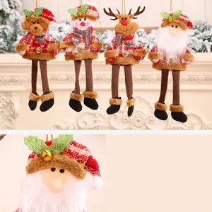 Quatre décorations de Noël en peluche avec motifs à carreaux rouges et cloches