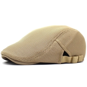 Men's breathable mesh flat cap in beige with adjustable metal buckle and side vent