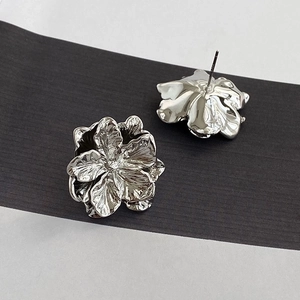Exquisite S925 sterling silver flower stud earrings with a refined metallic pleated texture