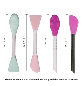 Silicone face mask brush set with double-headed design and size labels in centimeters