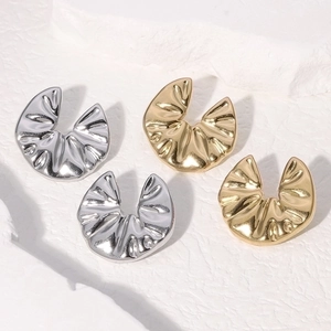 Stainless Steel Pleated Stud Earrings For Women 18K Gold Plated Minimalist Geometric Wrinkled Texture Fashion Jewelry Accessory