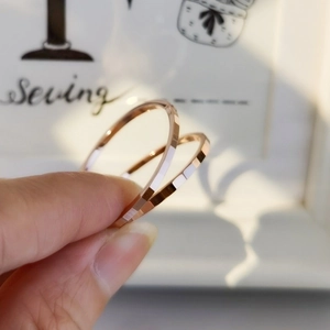 Minimalist S925 sterling silver geometric faceted ear hoops in elegant rose gold finish