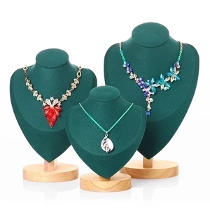 Necklace Display Stand Bust Portrait Jewelry Holder Solid Wood Base Heart Shaped PU Leather Microfiber Professional Organizer