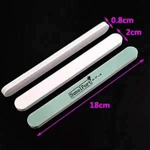 Detail showing dimensions of professional nail buffer block: 18cm long, 2cm wide, 0.8cm thick