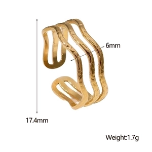 Detail view of 18K gold wave ring showing dimensions 17.4mm height and 6mm width