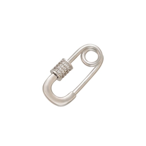 Détail du connecteur de bijoux trombone argenté serti de micro-oxydes de zirconium